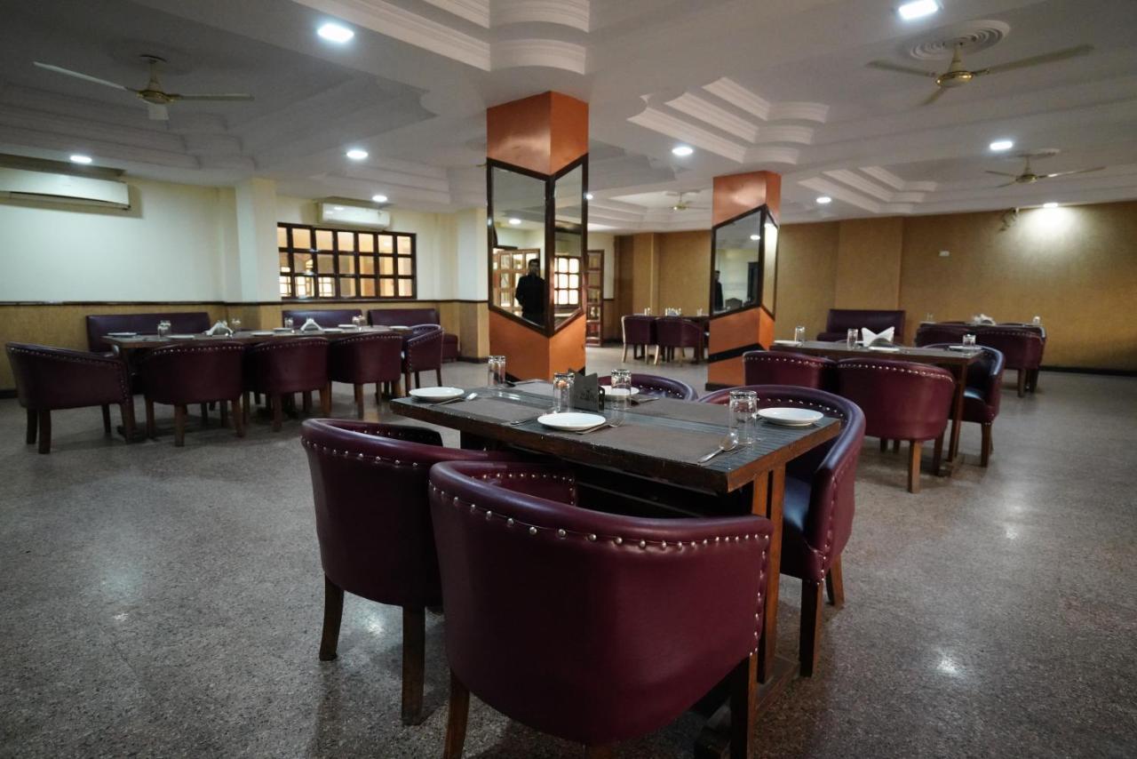 Hotel Gaurab Near Paltan Bazaar Dehradun Exterior foto