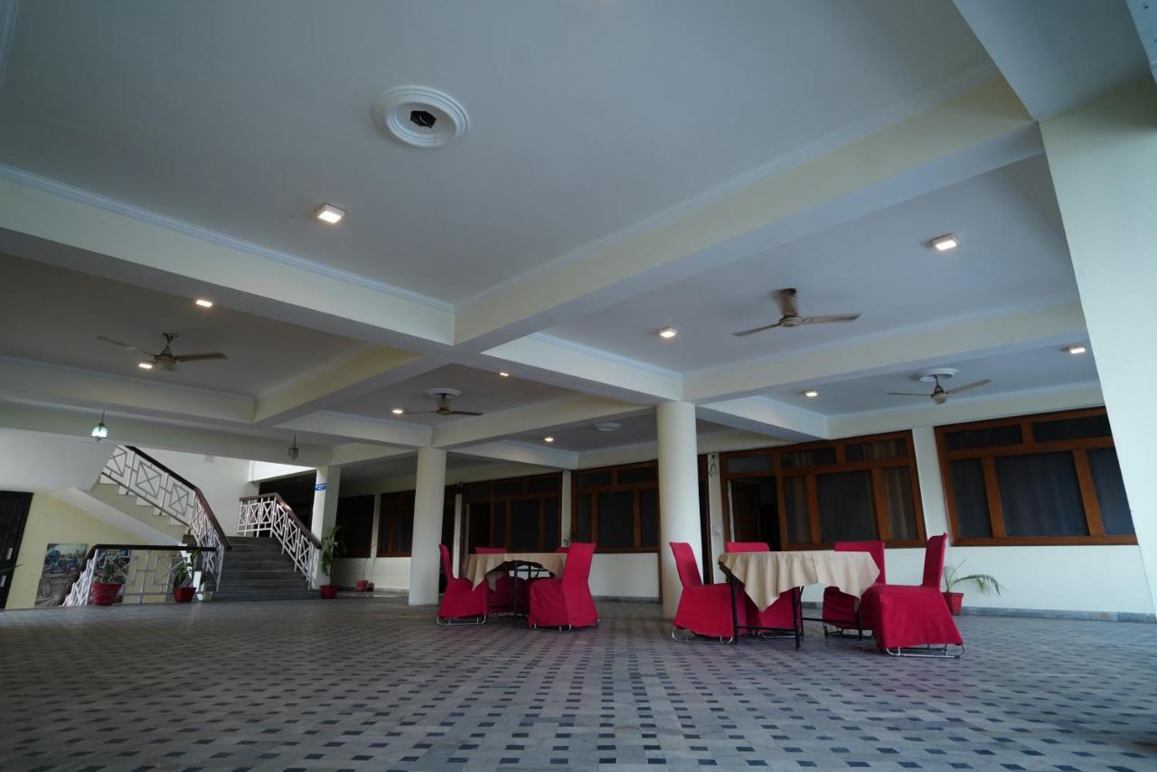 Hotel Gaurab Near Paltan Bazaar Dehradun Exterior foto